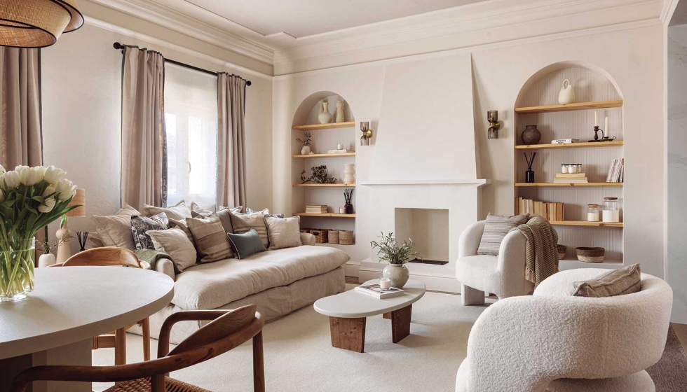 El proyecto busca ralentizar el ritmo cotidiano y situar el confort y la serenidad en el centro de la experiencia del hogar...