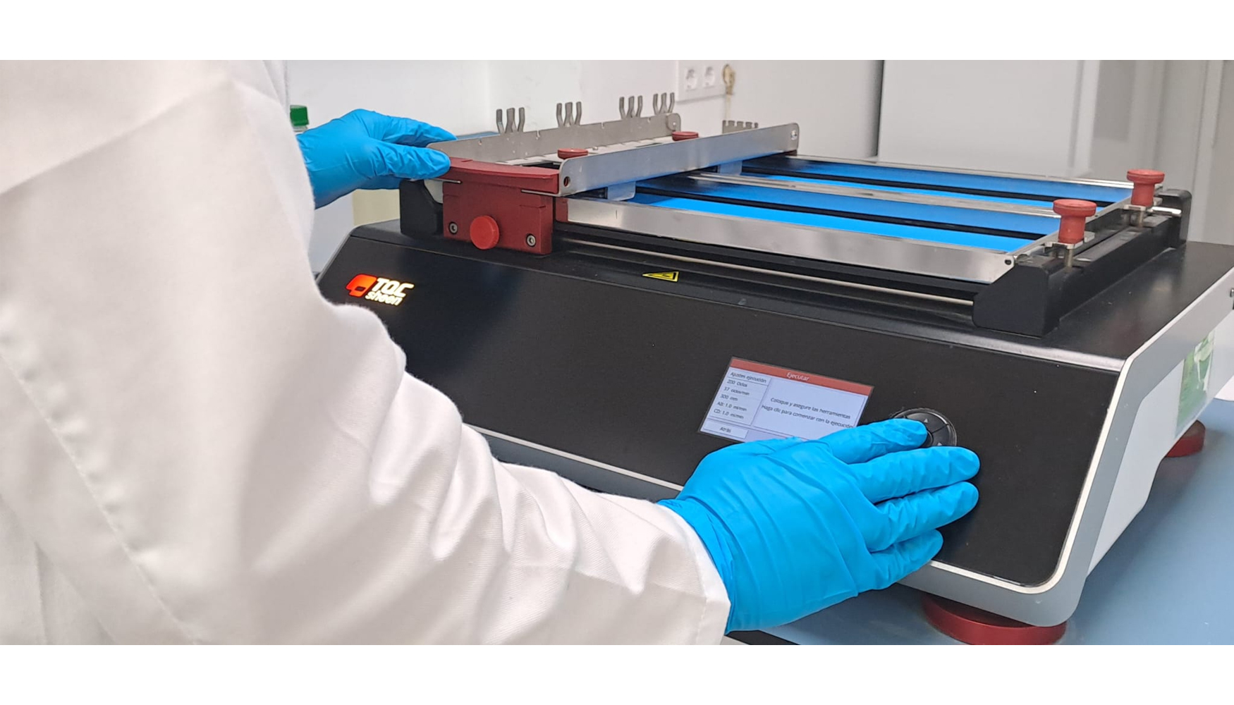 Ensayo de resistencia al frote h�medo seg�n Norma UNE EN 13300