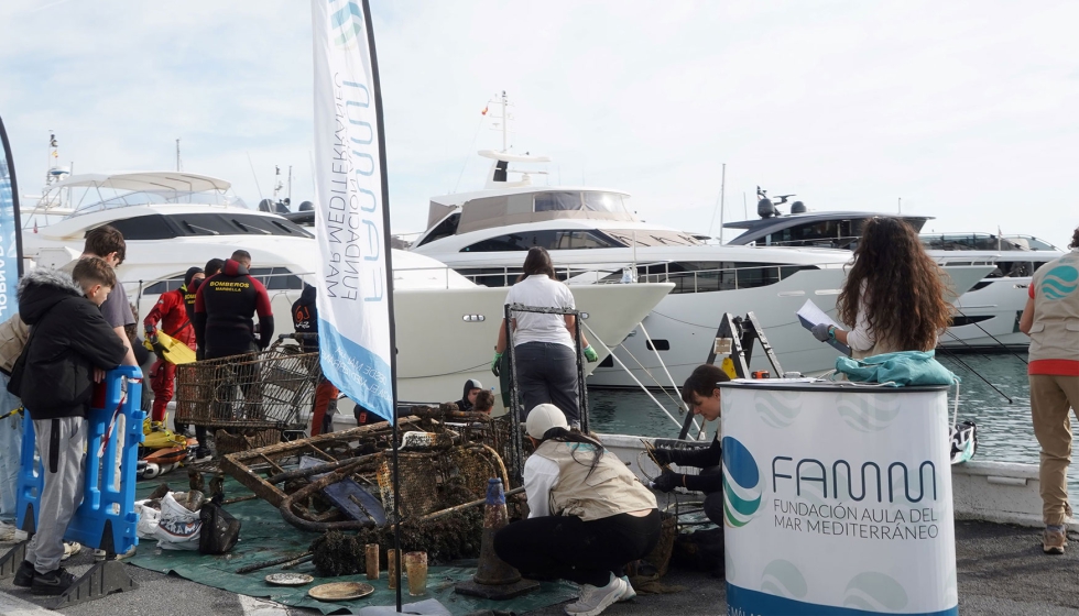 Actividades de la FAMM realizadas en Puerto Ban�s: limpieza de fondos