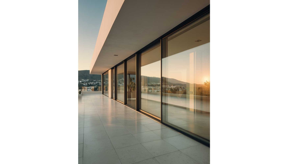 La gama de Sanaluz, tanto en aluminio como en PVC, ofrece soluciones de calidad para proporcionar el m�ximo confort a sus usuarios...