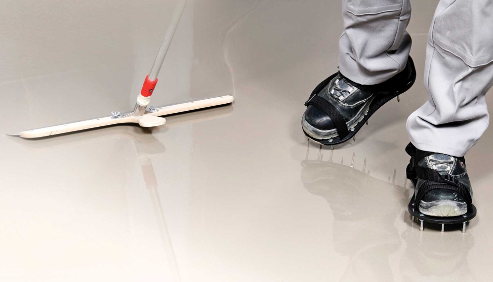 Ardex cuenta con una completa oferta de autonivelantes cementosos formulados para fraguado y secado optimizados...