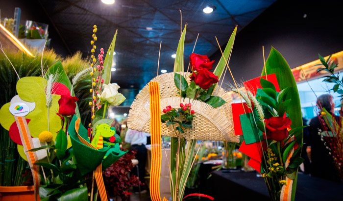 Algunas propuestas de rosas decoradas para Sant Jordi
