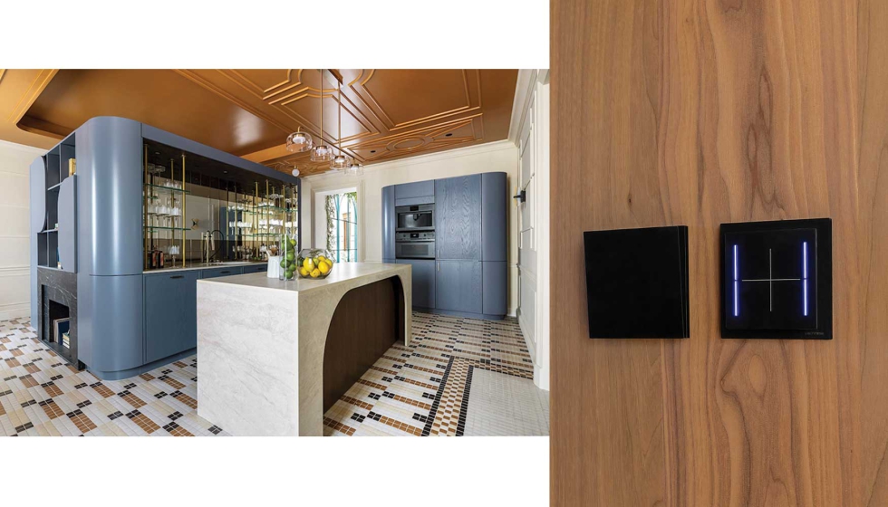 Se incorporan soluciones dom�ticas como ABB free@home, junto con la pantalla ABB SmartTouch 10� y sensores de la gama ALBA en color gris...