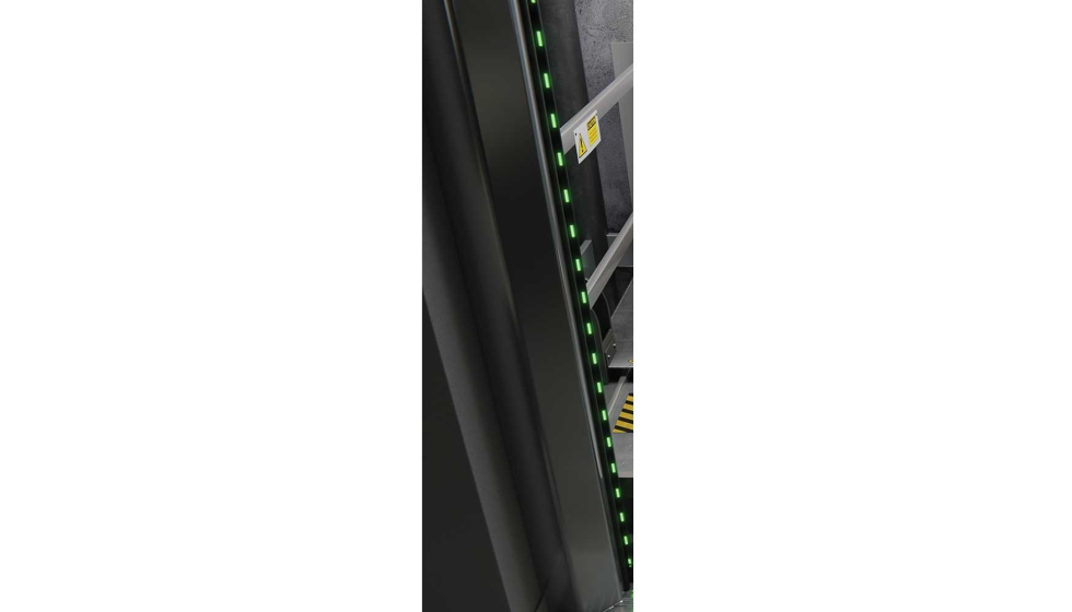 Las cortinas de luz Panachrome+ integran iluminaci�n LED para optimizar la interacci�n entre el ascensor y los usuarios...