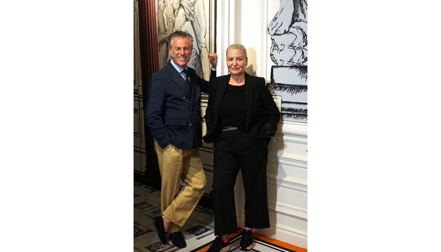 Fotograf�a de la interiorista Ver�nica Montijano y el artista Ignacio Goitia