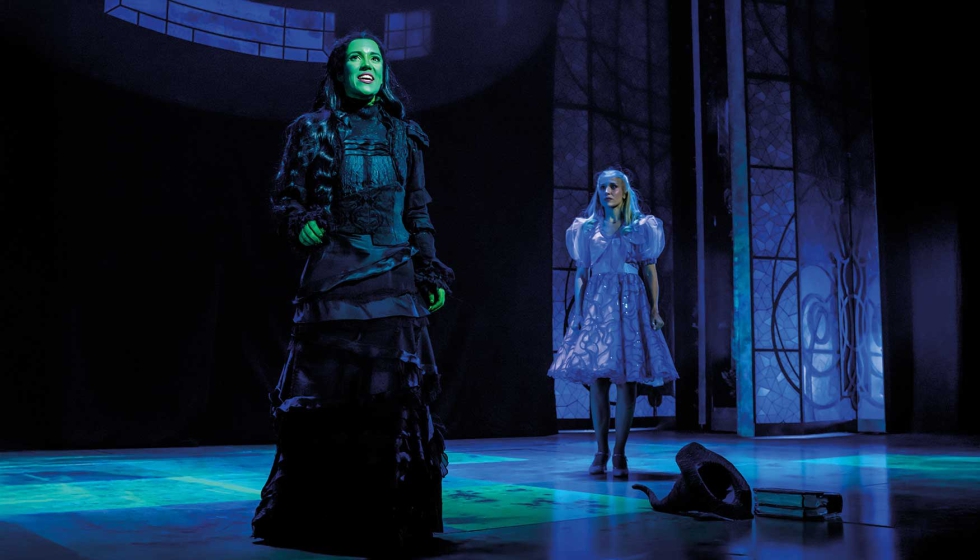 La luz en contraste con la oscuridad de la dramaturgia narrativa ha permitido a Juan G�mez-Cornejo y Carlos Torrijos adaptar la pieza con tecnolog�a...