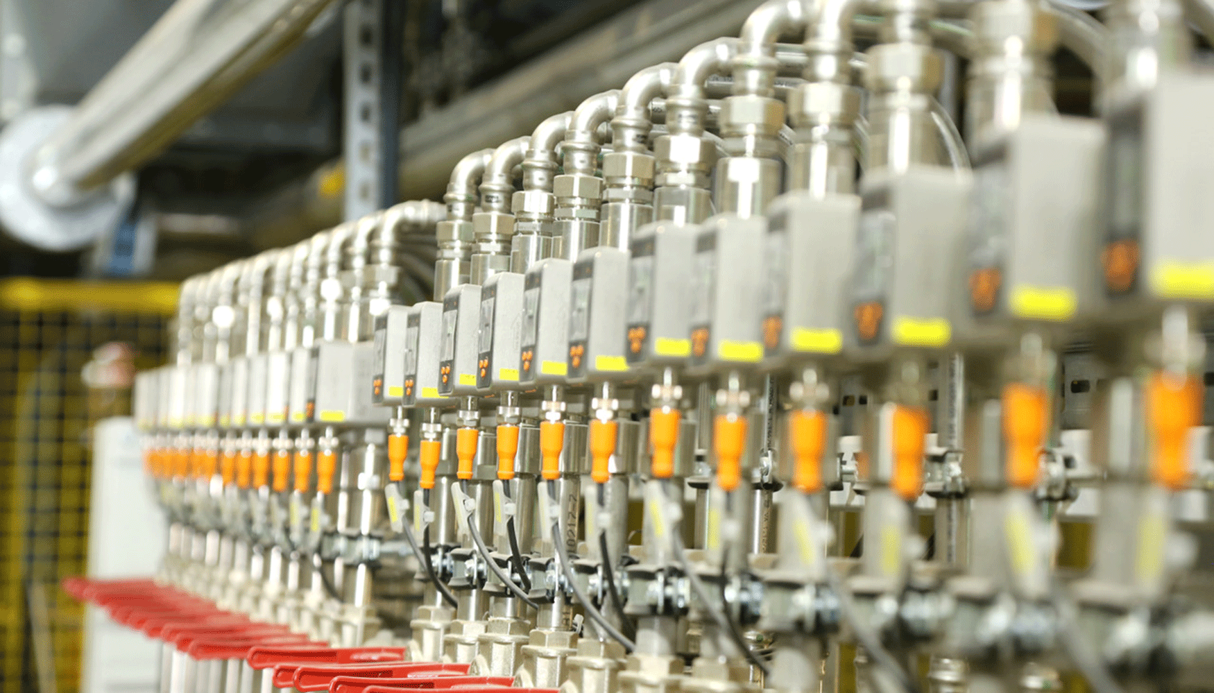 El sistema dispone de tres l�neas de producci�n que ofrecen un alto grado de agilidad operativa, llegando a fabricar hasta 1...