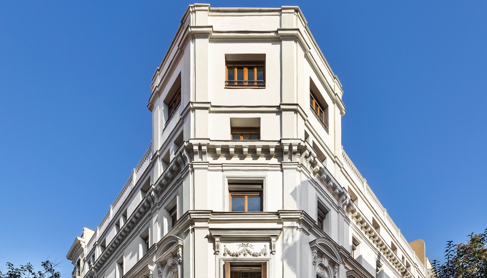 La propuesta se articula como una declaraci�n de estilo con identidad propia, basada en texturas envolventes que invitan a la permanencia...