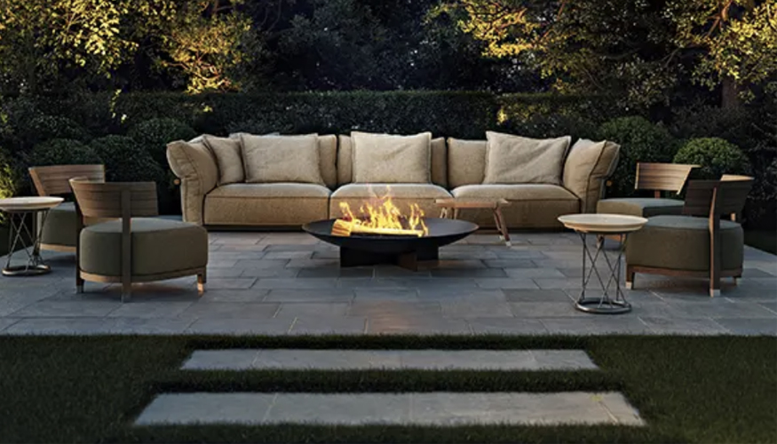 El sof� Camelot Outdoor se compone de un sistema modular que combina confort y versatilidad a trav�s de una estructura de acero inoxidable con...