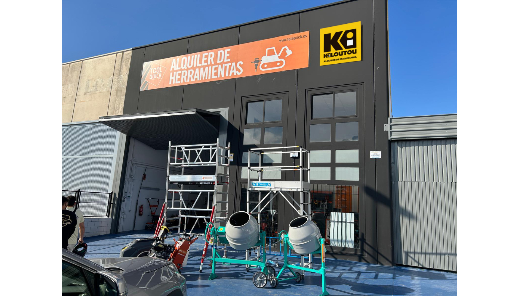 Fachada de la nueva tienda de ToolQuick en Cartagena (Murcia)