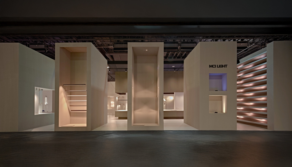 Imagen del espectacular stand de MCI Light en Light + Building 2026 que ha sido dise�ado por el arquitecto Francesc Rif�...