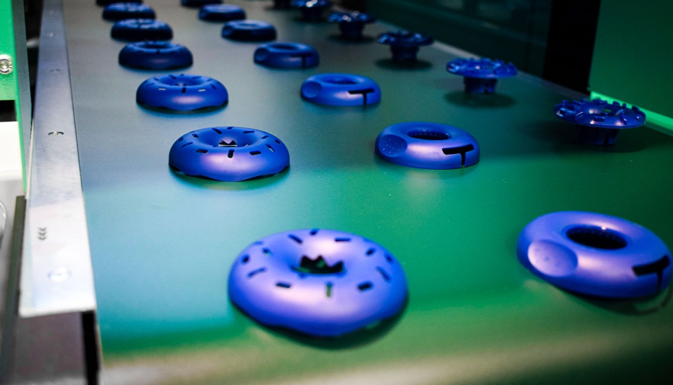 Producci�n de piezas del proyecto �Donut-ella�, fabricadas con material reciclado procedente de redes de pesca