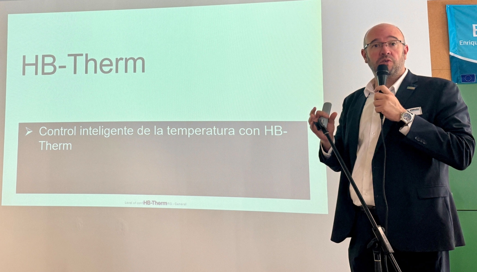 Alirio Villanueva, director comercial de Arburg, present� las soluciones de HB-Therm, marca que Arburg tambi�n distribuye ahora en Espa�a...