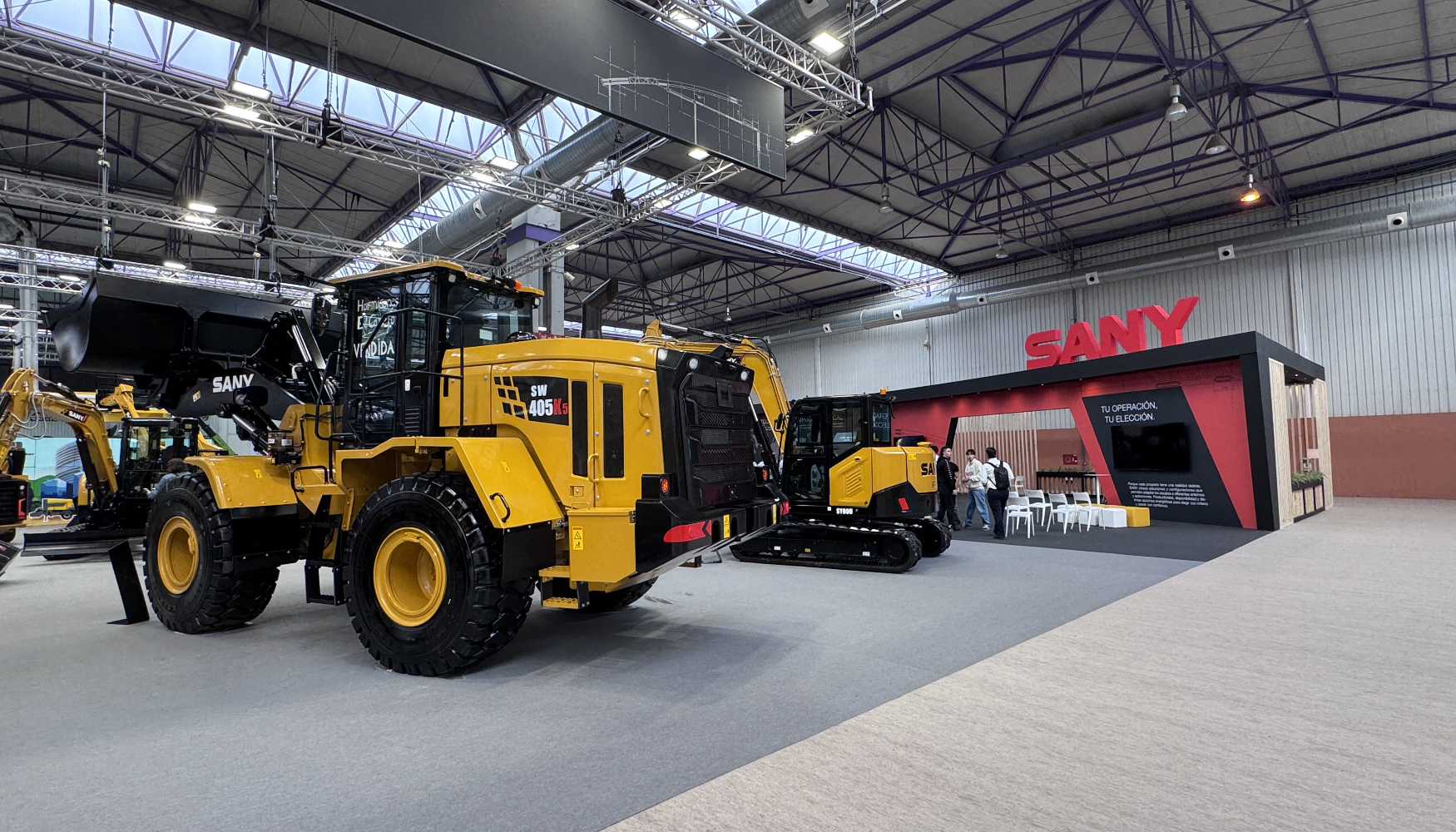 Pala SANY SW 405K5 y mini excavadora SANY SY80U