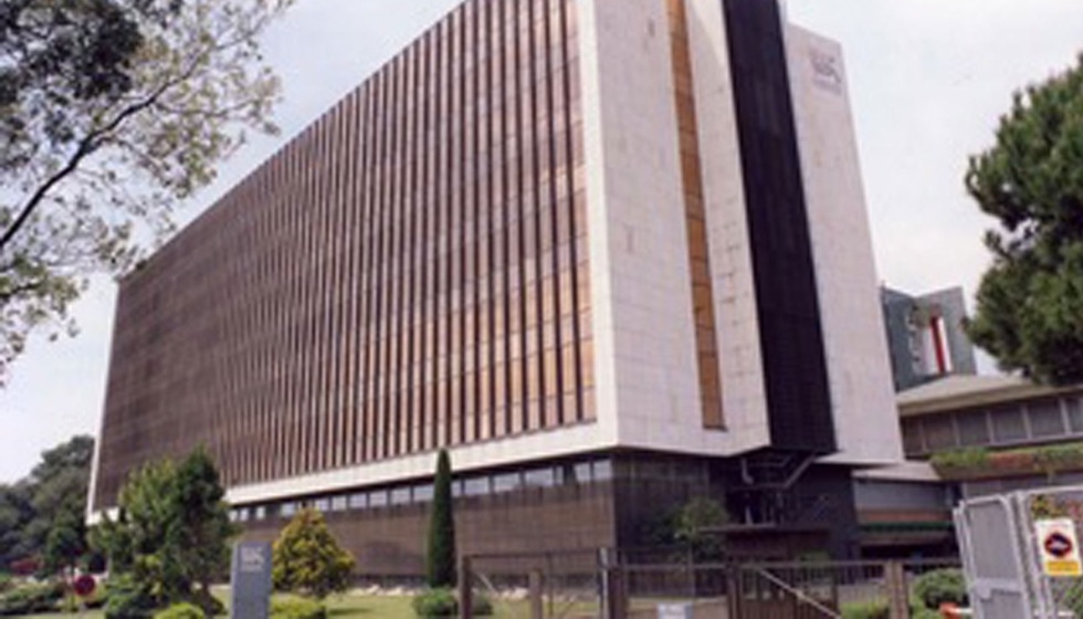 La medida persigue �adaptar la estructura de la compa��a en Espa�a al contexto de mercado para asegurar la viabilidad del negocio y generar valor a...