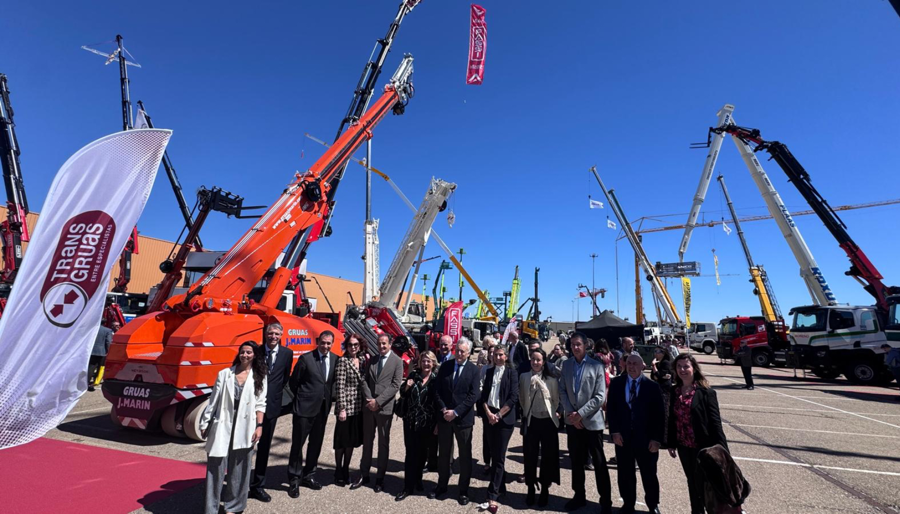 Karen Trenzano, directora de Marketing de Transgr�as, recibi� a la comitiva de autoridades durante la inauguraci�n de Smopyc 2026...