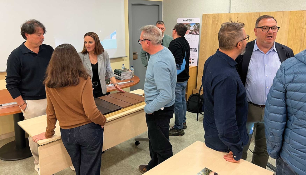 La jornada ofreci� la posibilidad de experimentar en directo el sistema de instalaci�n de Dasso Shark y contrastar opiniones...