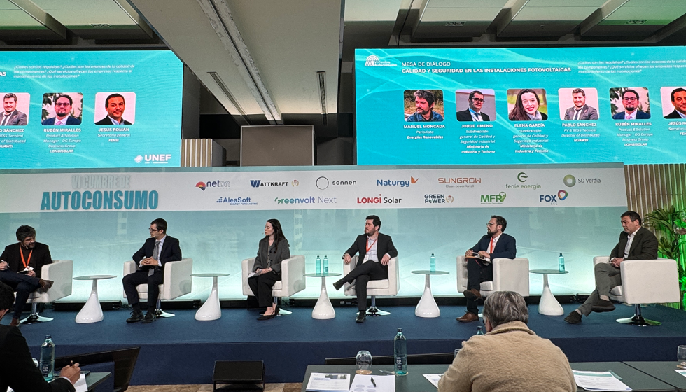 La mesa de di�logo sobre calidad y seguridad en instalaciones fotovoltaicas fue una de las sesiones m�s t�cnicas de la VI Cumbre de Autoconsumo de...