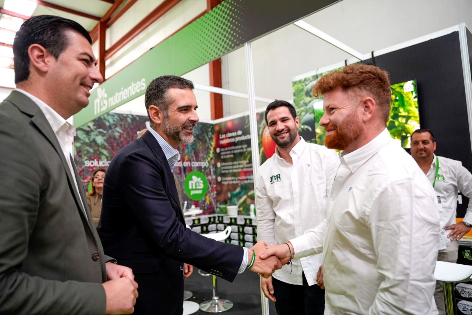 El consejero de Agricultura de la Junta de Andaluc�a, Ram�n Fern�ndez-Pacheco, durante su visita a Expolevante-N�jar 2026...