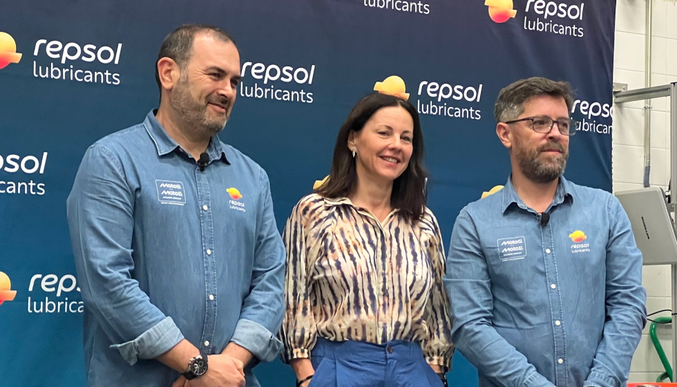 Jos� Mar�a Garc�a, responsable Comercial de Repsol Lubricants en Espa�a; Clara Velasco, directora de Lubricantes de Repsol, y V�ctor Vel�zquez...