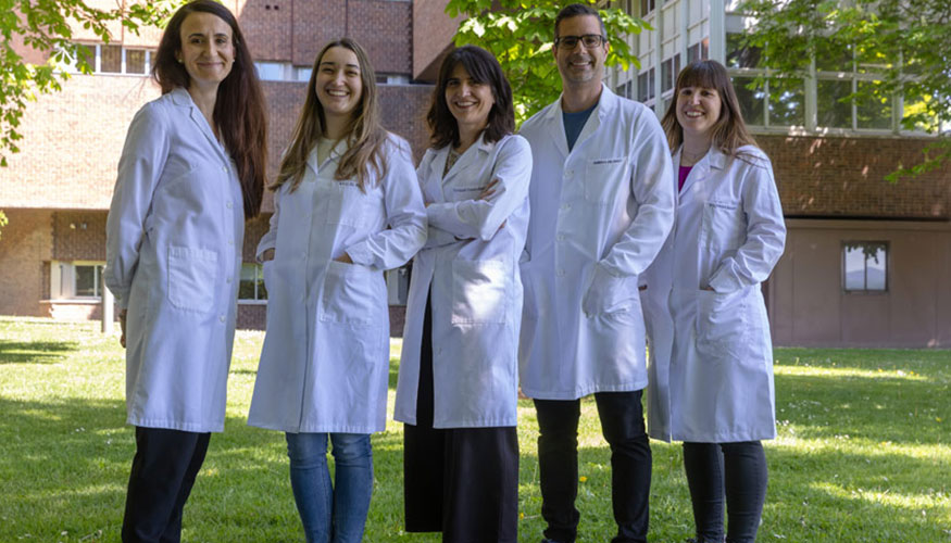 De izquierda a derecha: Amaia Z��iga-Ripa, Raquel Pe�a, Raquel Conde-�lvarez, Alberto Delgado y Miriam Salvador-Besc�s