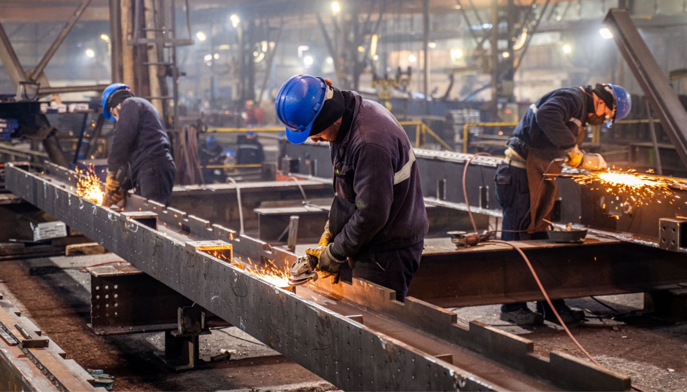 El documento se�ala que las instalaciones y servicios del metal constituyen un subsector clave para la econom�a...