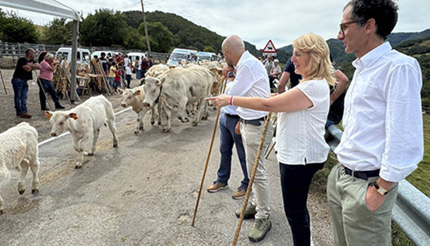 La consejera Mar�a Jes�s Susinos, en una feria celebrada en Cantabria