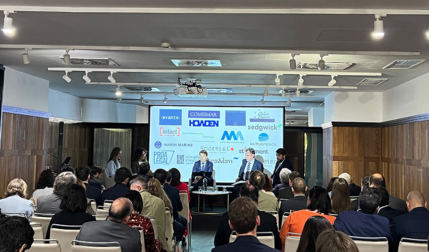 Mesa redonda: La contrataci�n de p�lizas y la tramitaci�n de siniestros en el seguro de embarcaciones de recreo...