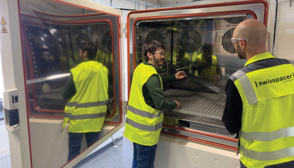 Dominik G�schl (derecha) asume la direcci�n operativa del Centro Tecnol�gico...