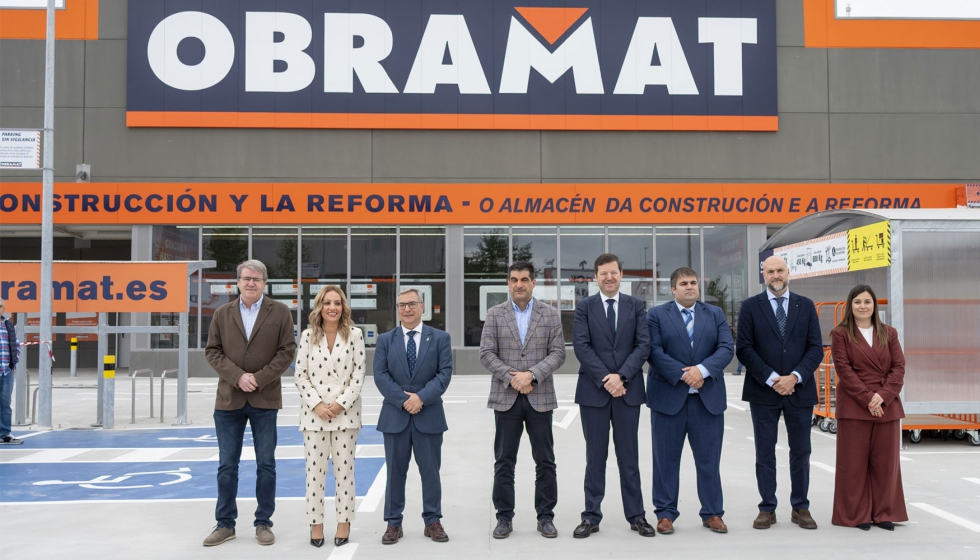 Autoridades en el acto de inauguraci�n