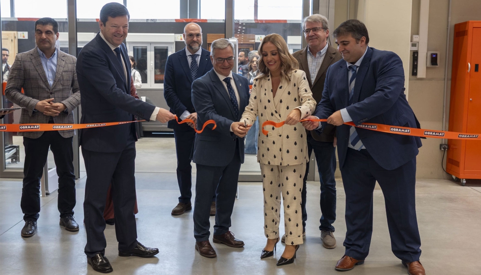 Corte de cinta inaugural