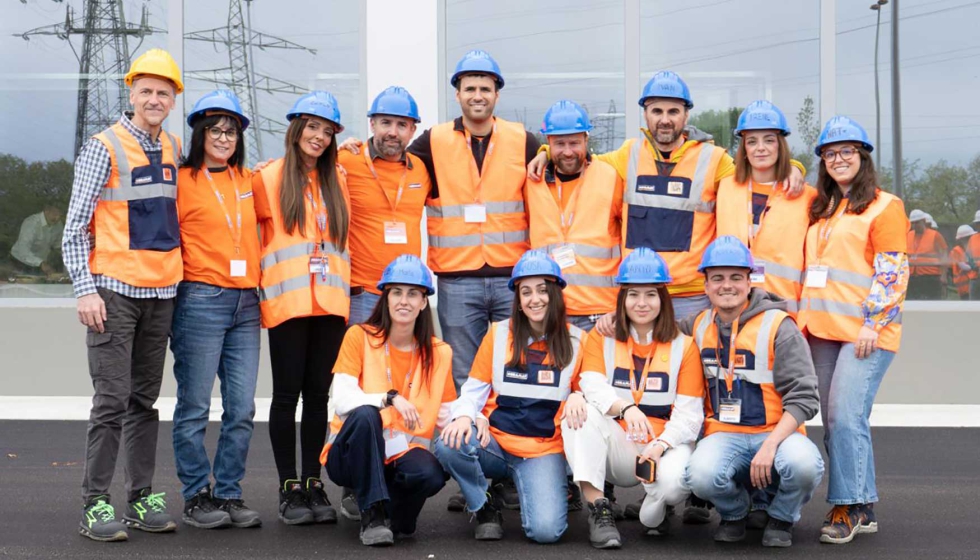 Equipo del almac�n Obramat de Girona en la jornada de bienvenida