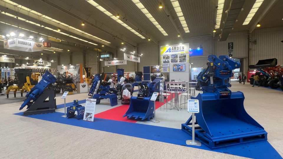 O stand da Arden Equipment beneficiou de uma localiza��o privilegiada no centro do pavilh�o 8