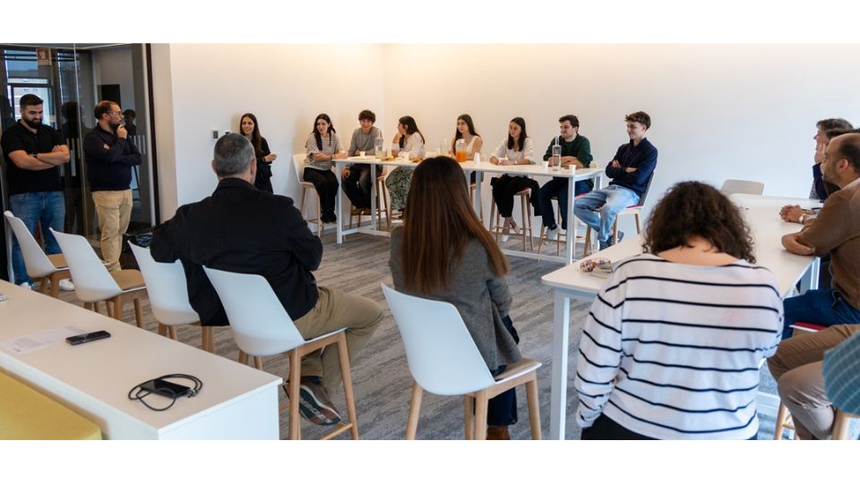 A Infraestruturas de Portugal recebeu, nos dias 22 e 23 de abril, estudantes do Instituto Superior T�cnico, no �mbito da iniciativa JobInsights...
