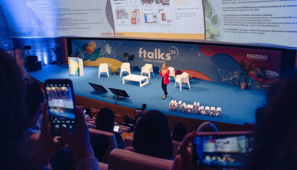 Beatriz Jacoste, CEO de KM ZERO Food Innovation Hub, en la apertura de ftalks �22