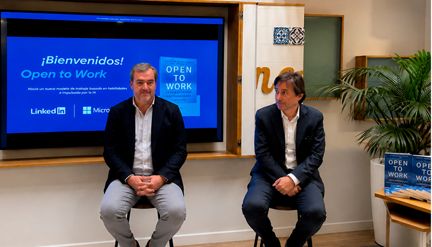 �ngel S�enz de Cenzano, director general de LinkedIn Iberia, y Paco Salcedo, presidente de Microsoft Espa�a