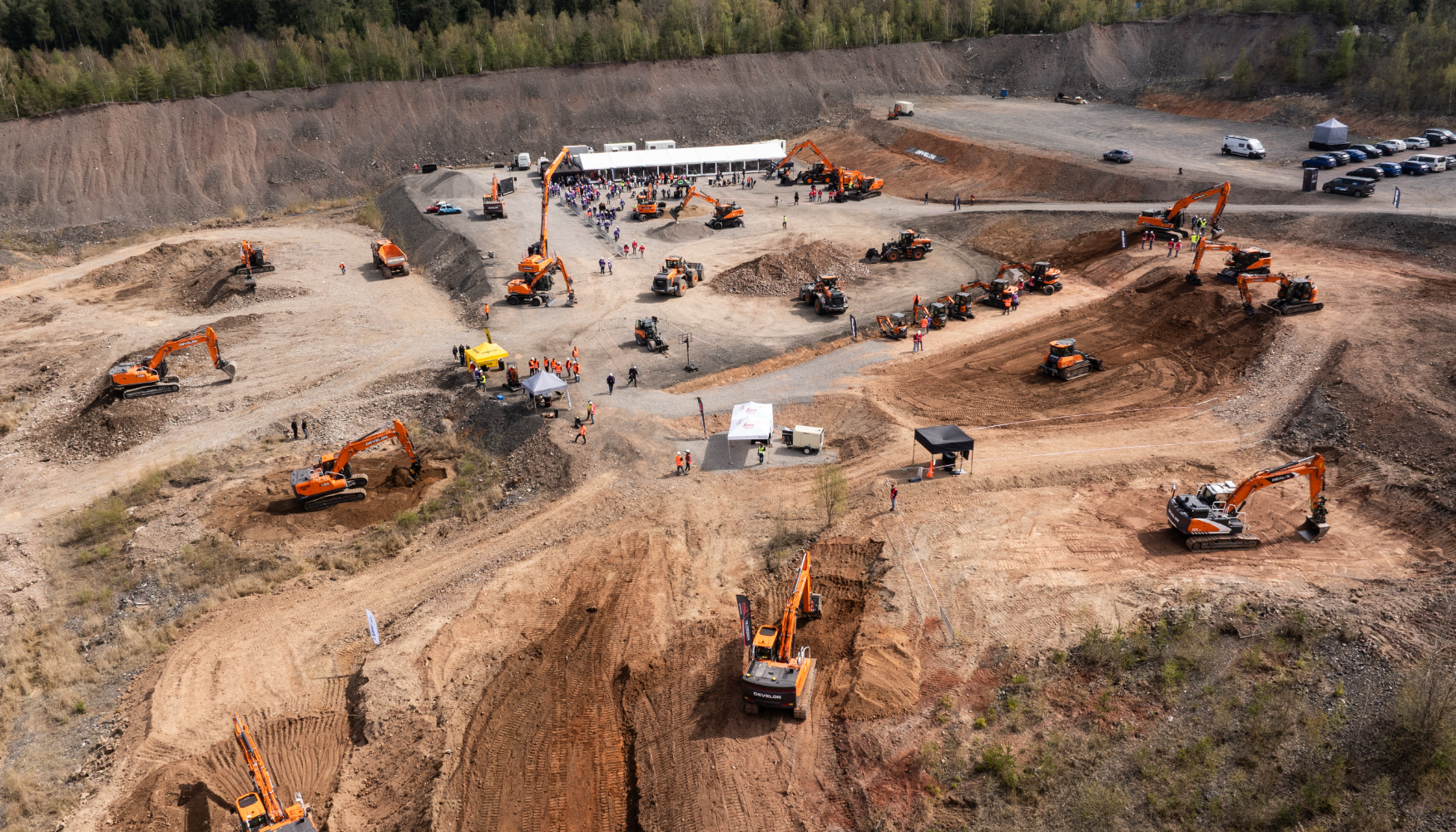 Vista cenital de la cantera de H�je, donde han tenido lugar los Develon Demo Days 2026