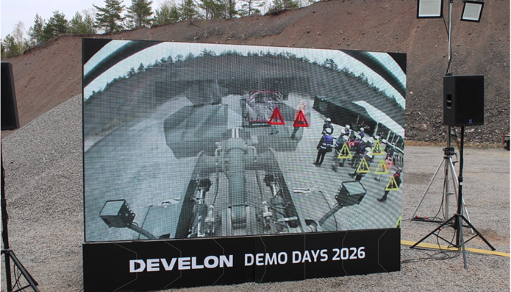 En los Demo Days 2026 se present� la �ltima versi�n del Transparent Bucket 2.0 (TB2.0) de Develon