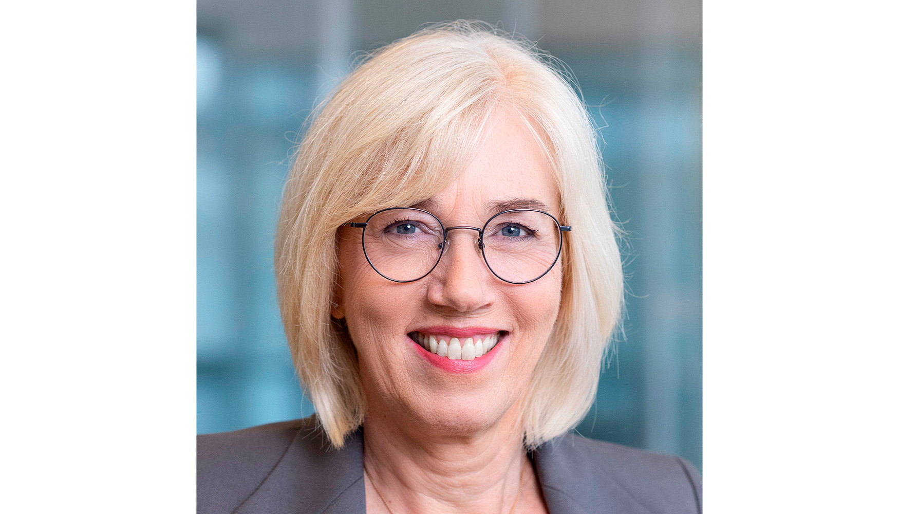 Elke Reichart, miembro del consejo de administraci�n y Chief Digital and Sustainability Officer de Infineon