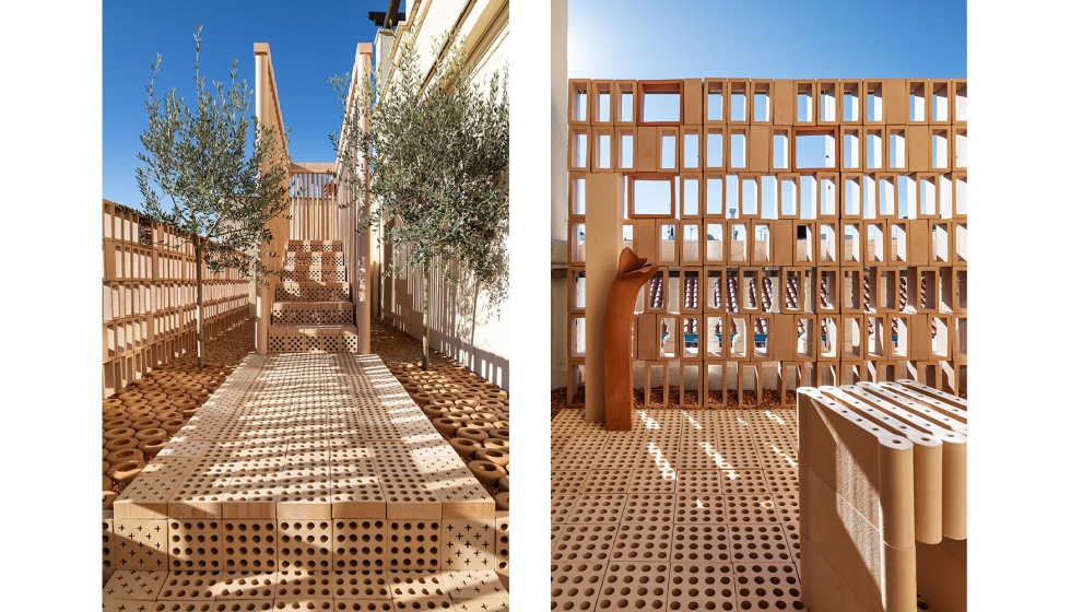 Una terraza donde la cer�mica se convierte en un sistema arquitect�nico continuo