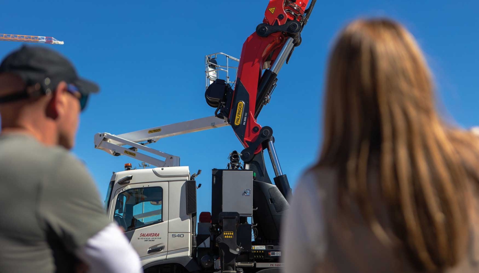 As gruas da nova gama TEC captaram a aten��o de quem visitou o stand da Palfinger. Foto: Baron Photography