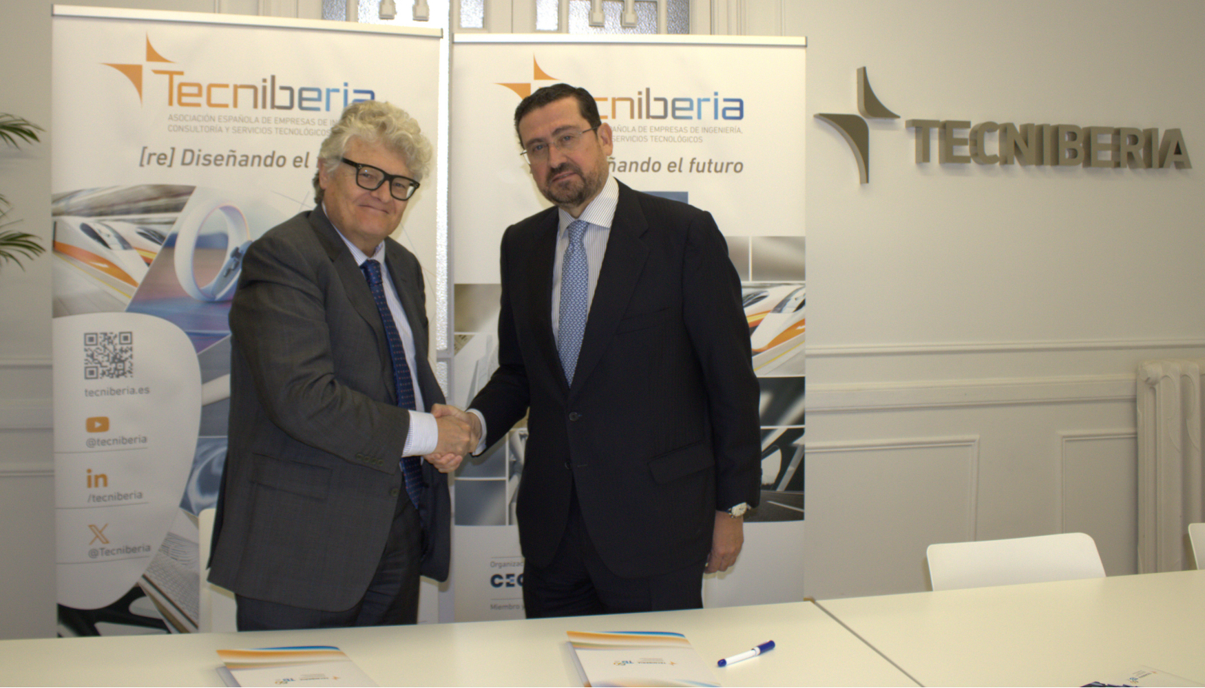 De izquierda a derecha: Joan Franco, presidente de Tecniberia, y Miguel Moro Aguilar, director general de Casa �rabe