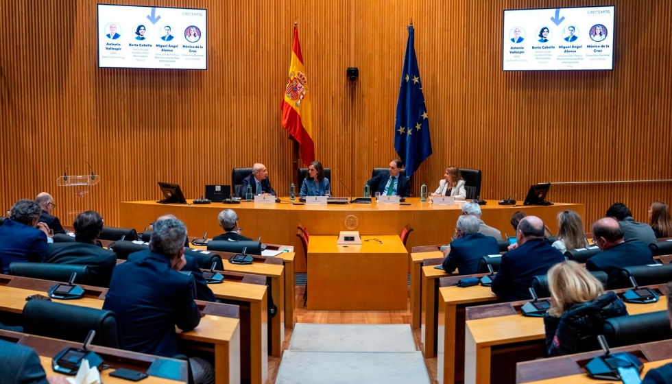 Durante la jornada se subray� tambi�n que Espa�a cuenta con una posici�n privilegiada para liderar el desarrollo de los combustibles renovables en...