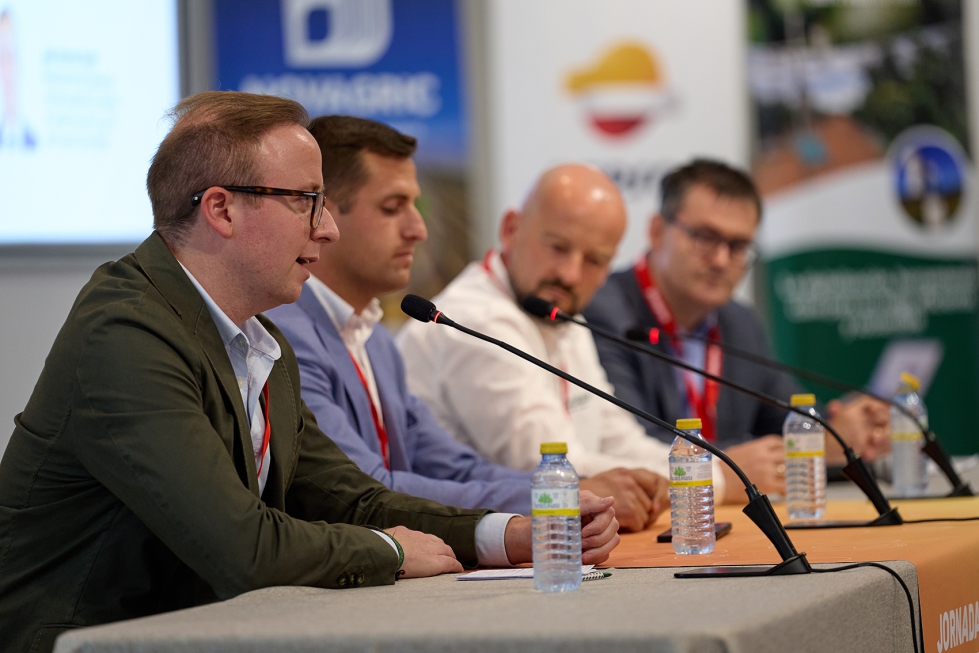 Participantes en el debate 'Renovaci�n de fincas en el cultivo de aguacate...
