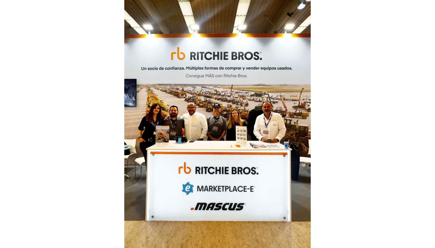 Parte del equipo Ritchie Bros. presente en Smopyc 2026
