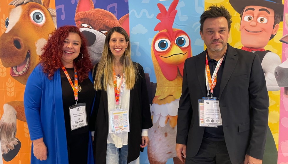 Luisa Ram�rez y Valeria Aza, fundadoras de We Love Licensing, y Javier Vega, responsable comercial de Leader Entertainment...