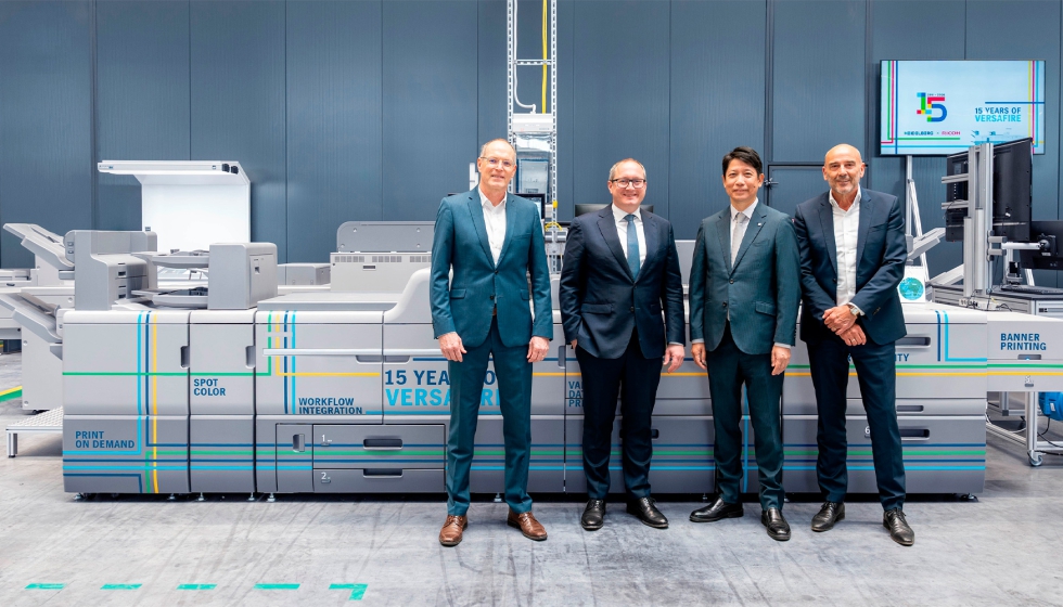 De izquierda a derecha, Frank Schaum, jefe de Ecosistema de Impresi�n Digital en Heidelberg; David Schmedding...