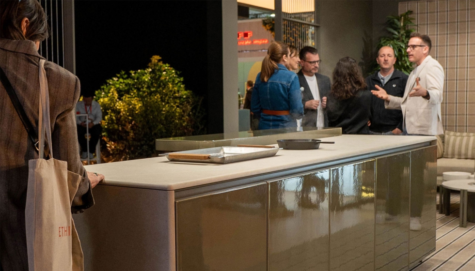 Novara particip� por primera vez en Salone del Mobile.Milano coincidiendo con el lanzamiento de Lava by CirculoCuadrado