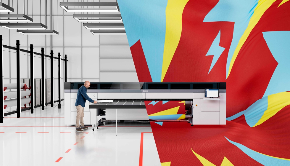 Los visitantes pueden ver el equipo h�brido de la serie Colorado XL de Canon, con impresiones en directo sobre soportes r�gidos y flexibles de 3...