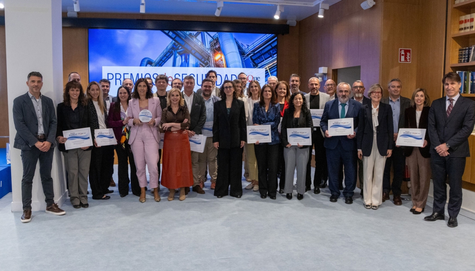 El equipo de Ercros que asisti� al acto de entrega de premios